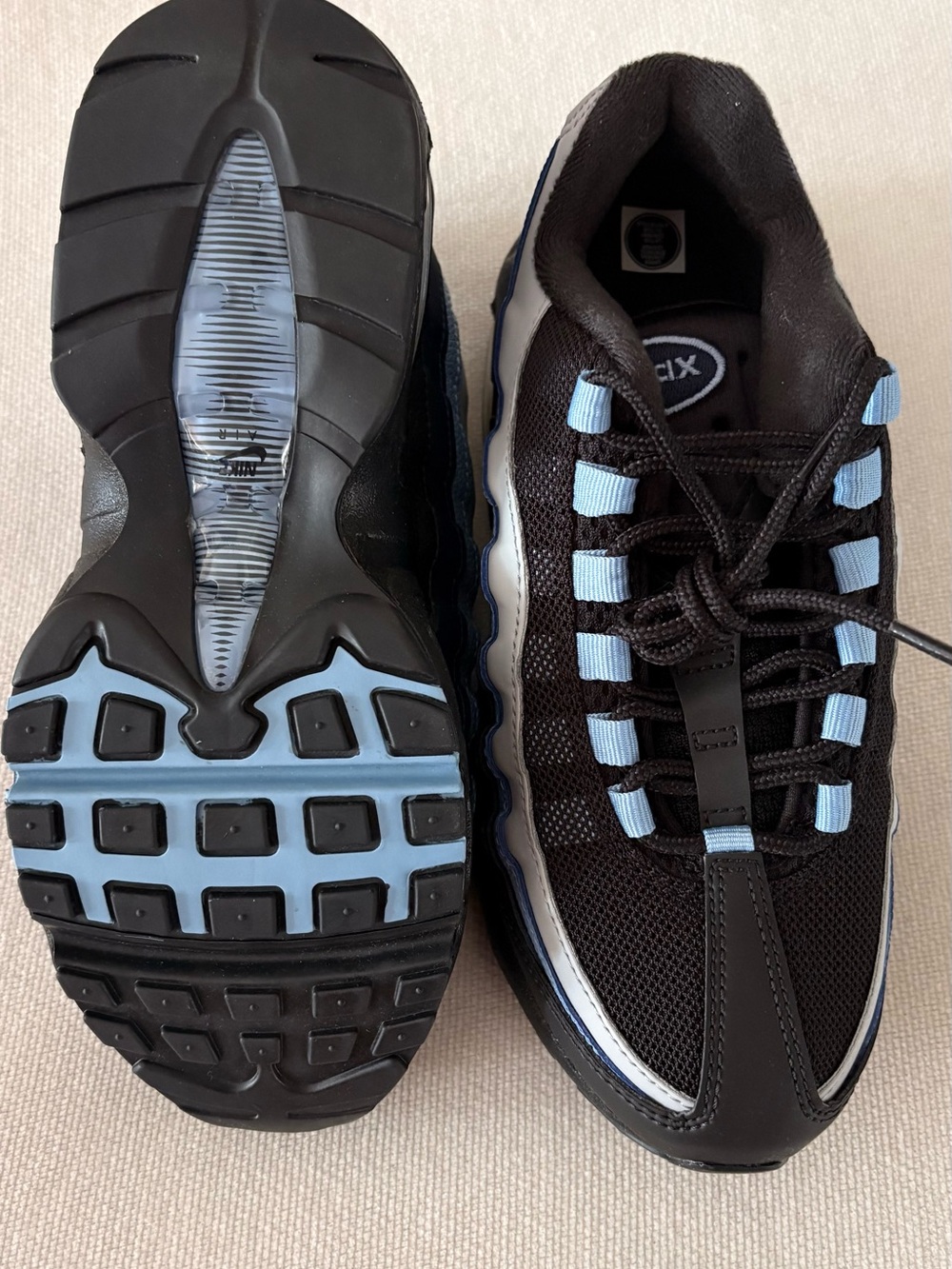 Nike Air Max 95 Big Bubble Black & Light Blue Sneakers Size 5.5Y - Picture 2 of 5
